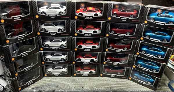 1:43 BMW Sammlung von CMC Toys / 25 Stk Neu in OVP & inkl.Diorama